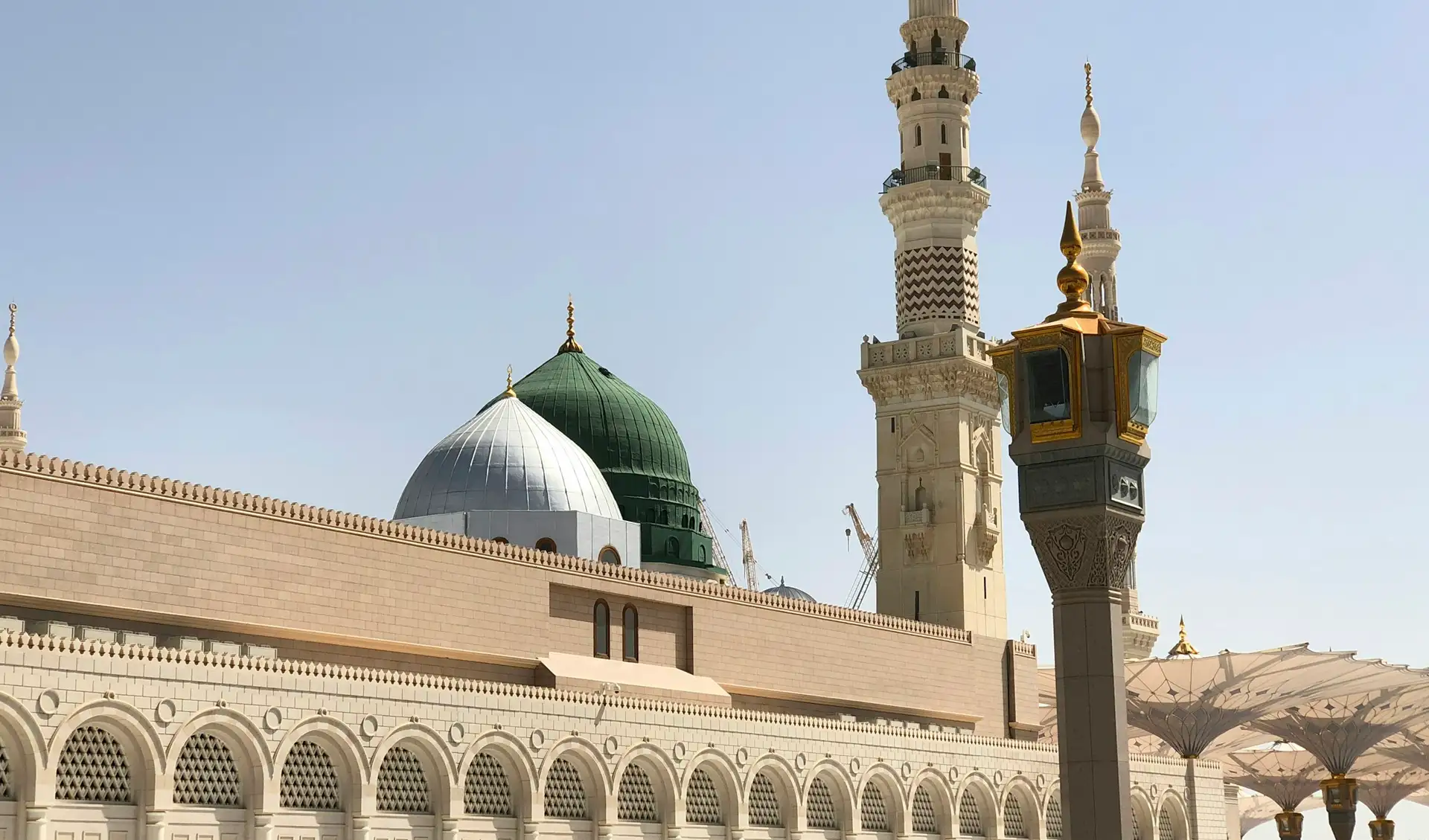 The Green Dome and minarets of the Prophet’s Mosque